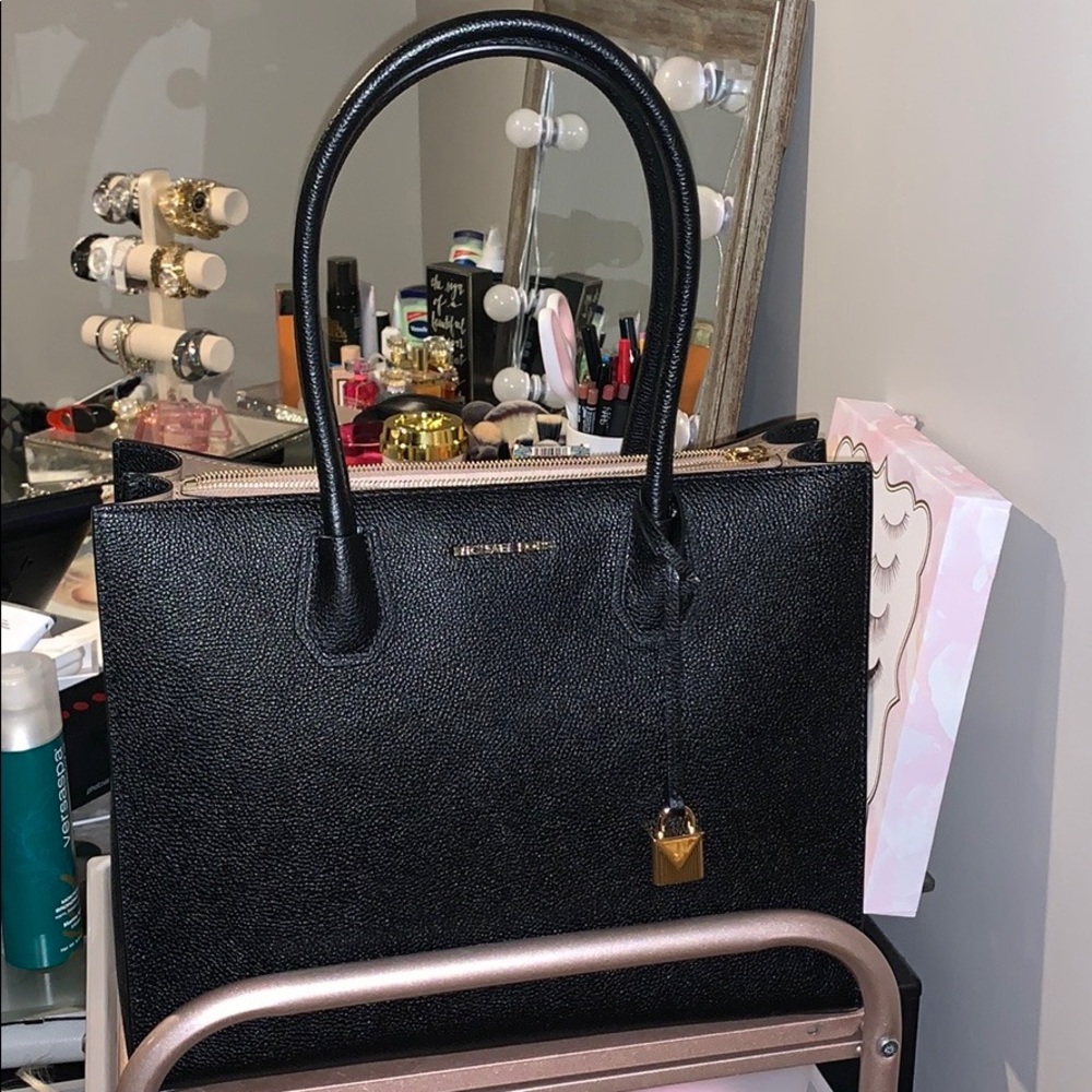 Michael Kors XL Mercer